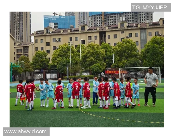 抓饭体育足球助力青少年成长打造足球梦想新天地 抓饭体育足球助力青少年成长打造足球梦想新天地
