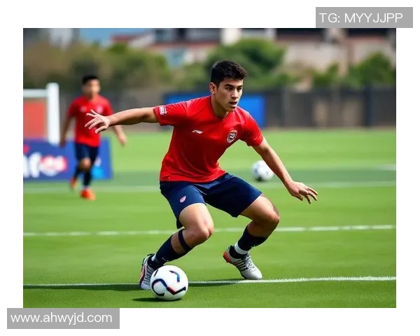 楚涵足球：探索青少年足球发展之路与未来潜力的全面分析与展望