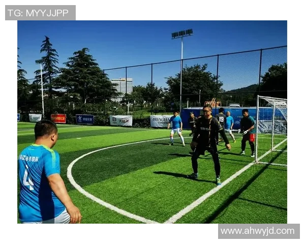 热血青春应援足球梦想携手共进展现团队精神与拼搏风采 热血青春应援足球梦想携手共进展现团队精神与拼搏风采